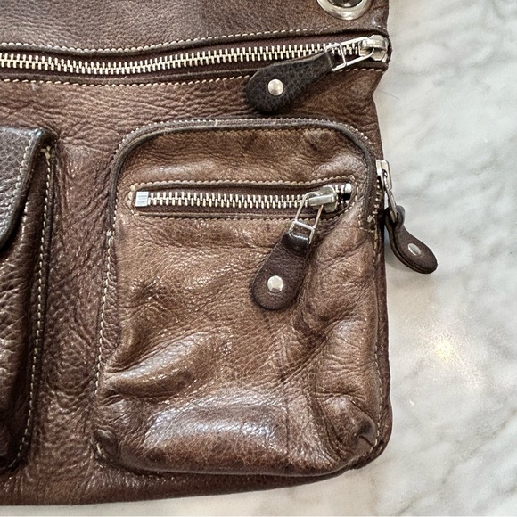 Roots Vintage Village Crossbody Bag in Brown Patina Leather - Picture 8 of 11